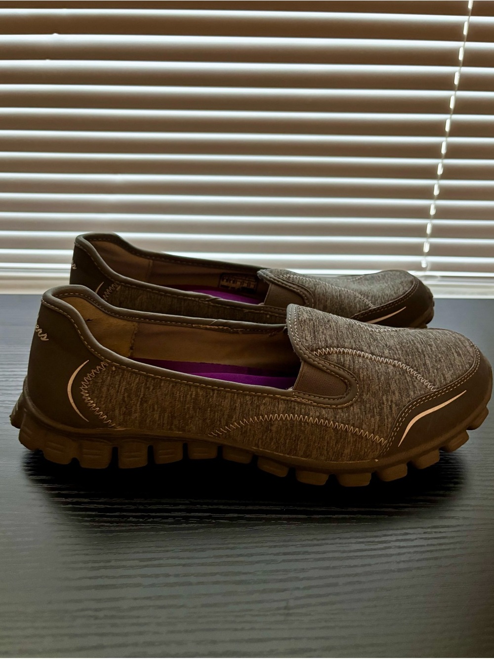 Skechers Women's Gray Slip-On Memory Foam Sneaker with Purple Insole Used Size 9 - Picture 11 of 16